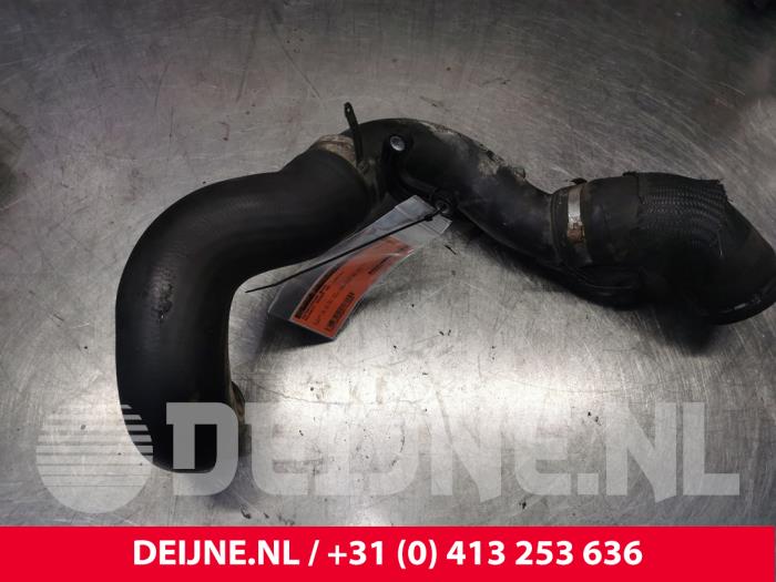 Gebruikte Intercooler Buis Peugeot Boxer (U9) 2.2 HDi 130 Euro 5 Prijs € 90,75 Inclusief btw aangeboden door van Deijne Onderdelen Uden B.V.