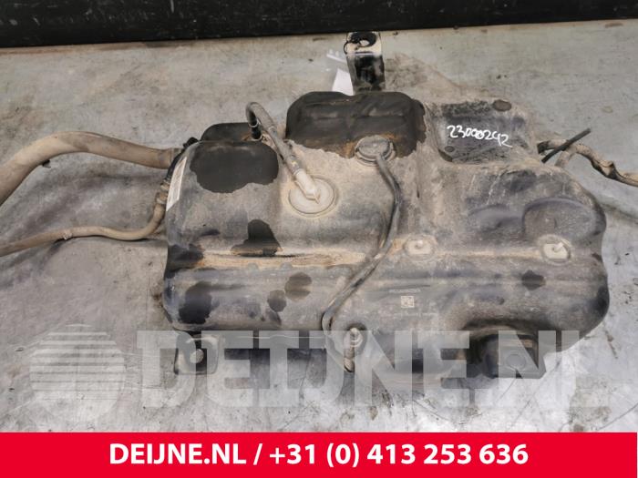 Opel Vivaro Adblue tank O184071