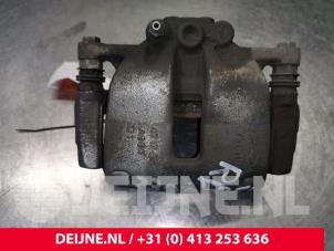 Ford Transit Courier Remklauw (Tang) rechts-voor O184280 foto 3