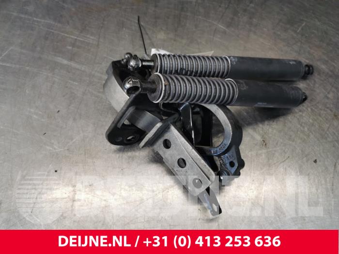 Volvo V70 Tailgate hinge O184331