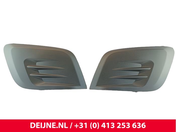 Peugeot Partner Stoßstangenrost O9990001822