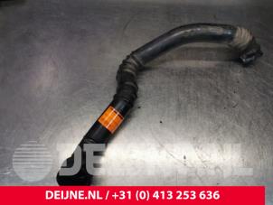 Gebruikte Intercooler Buis Volvo V60 I (FW/GW) 1.6 T3 16V Prijs € 45,00 Margeregeling aangeboden door van Deijne Onderdelen Uden B.V.