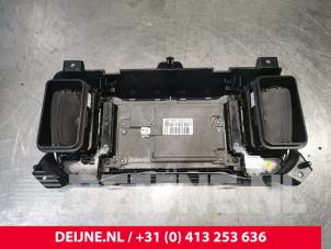 Peugeot Expert Display Multi Media regelunit O184692 foto 3