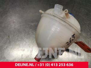 Volkswagen Crafter Ausgleichsbehälter O184866 foto 2