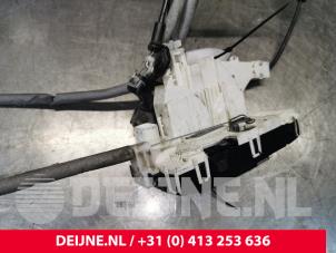 Volkswagen Crafter Minibus/van rear door lock mechanism O184901 photo 2