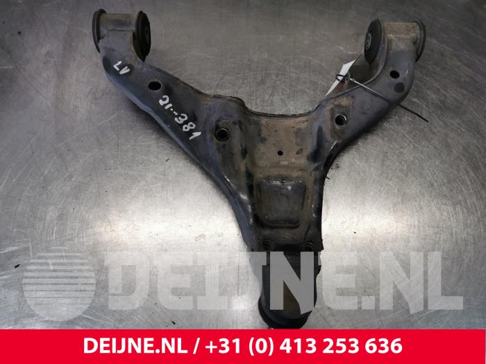 Mercedes Sprinter Draagarm onder links-voor O185044