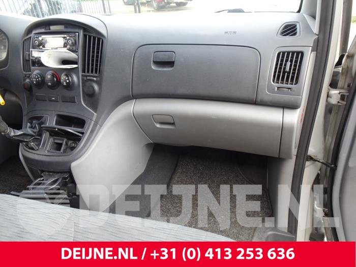 Hyundai H300 Handschuhfach O185144