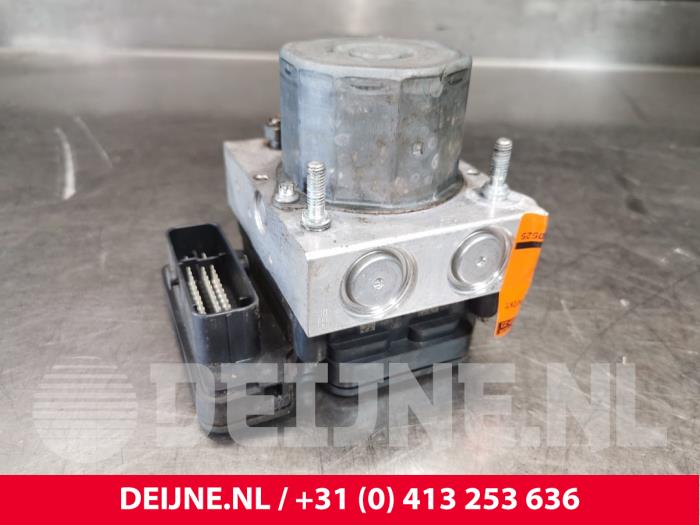 Ford Transit Custom ABS Pomp O185156