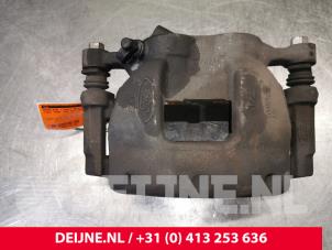 Ford Transit Custom Remklauw (Tang) rechts-voor O185165 foto 3