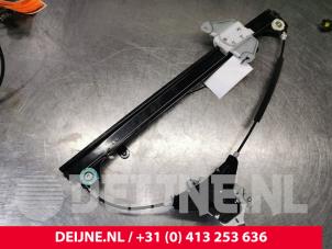 Nissan NV200 Ruitmechaniek 2Deurs links-voor O185196 foto 3