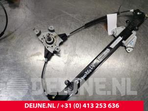 Nissan NV200 Ruitmechaniek 2Deurs links-voor O185196 foto 2