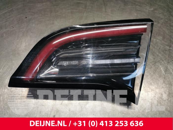 Tesla Model Y Achterlicht rechts O185357