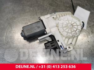Tesla Model Y Door window motor O185384 photo 3