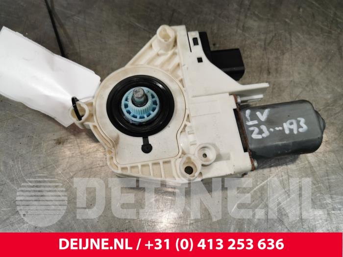 Tesla Model Y Raammotor Portier O185389