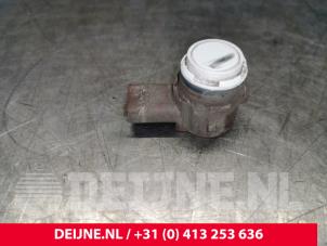 Gebruikte Sensor PDC Tesla Model 3 Long Range AWD 75 kWh Prijs € 60,50 Inclusief btw aangeboden door van Deijne Onderdelen Uden B.V.