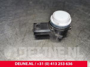 Gebruikte Sensor PDC Tesla Model 3 Long Range AWD 75 kWh Prijs € 48,40 Inclusief btw aangeboden door van Deijne Onderdelen Uden B.V.