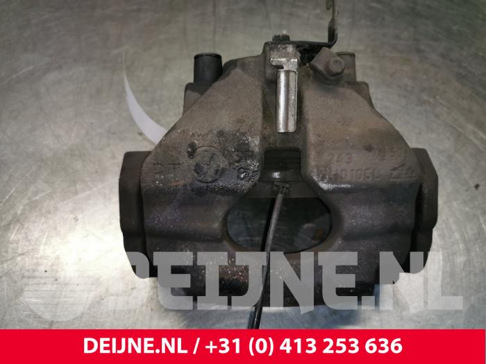Volkswagen Transporter Bremszange links vorne O185512