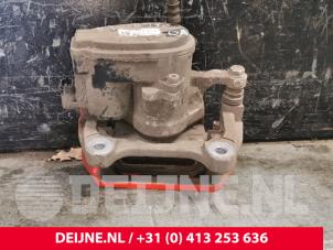 Tesla Model 3 Remklauw (Tang) rechts-achter O185622 foto 3