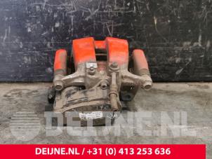 Tesla Model 3 Remklauw (Tang) rechts-achter O185622 foto 2