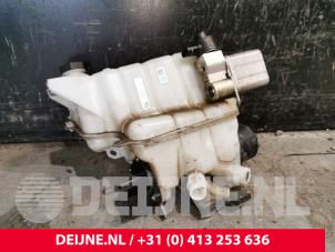 Tesla Model 3 Expansion vessel O185611 photo 3