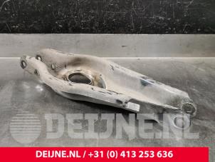 Gebruikte Veerschotel links-achter Tesla Model 3 Long Range AWD 75 kWh Prijs € 90,75 Inclusief btw aangeboden door van Deijne Onderdelen Uden B.V.