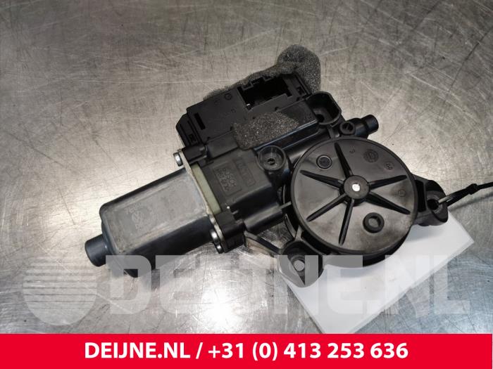 Volkswagen Transporter Door window motor O185720