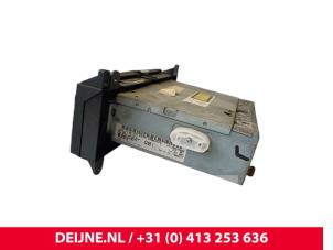 Volkswagen Crafter Radio O185765 photo 2