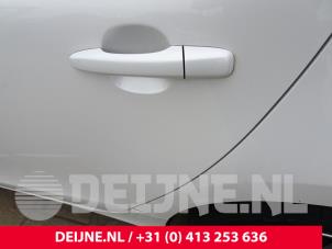Gebruikte Portiergreep 4Deurs links-achter Volvo V40 (MV) 1.6 D2 Prijs € 30,00 Margeregeling aangeboden door van Deijne Onderdelen Uden B.V.