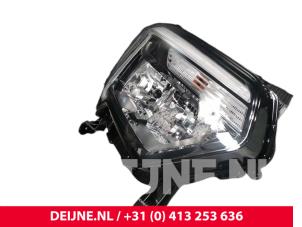 Renault Master Koplamp rechts O9990001831 foto 2