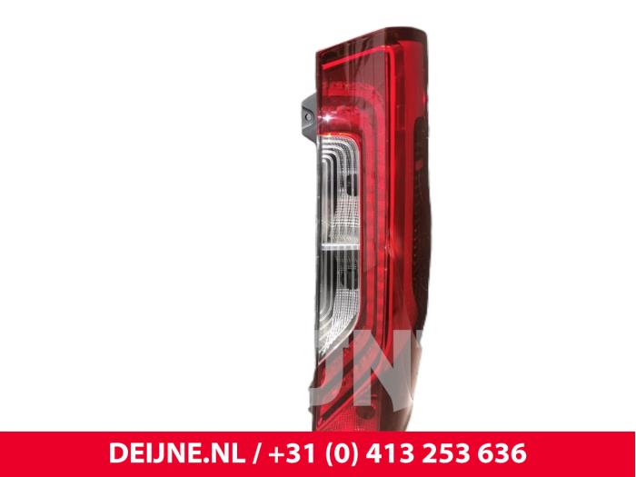 Mercedes Sprinter Rücklicht rechts O9990001842
