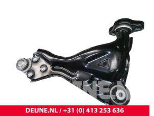 Mercedes Vito Draagarm onder rechts-voor O9990001858 foto 4