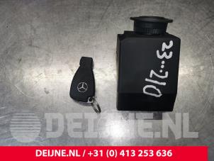 Gebruikte Kontaktslot + Sleutel Mercedes Sprinter 5t (906.15/906.25) 515 CDI 16V Prijs € 242,00 Inclusief btw aangeboden door van Deijne Onderdelen Uden B.V.