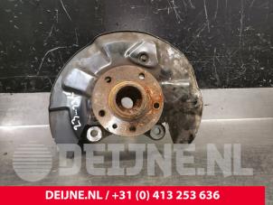 Volkswagen Transporter Achsschenkel links vorne O186796 foto 3