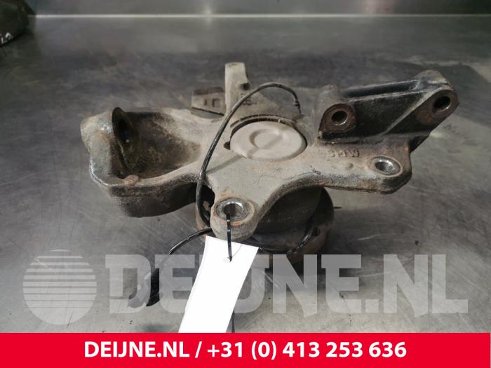 Volkswagen Crafter Achsschenkel rechts vorne O186859