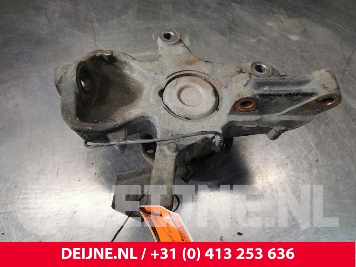 Volkswagen Crafter Achsschenkel links vorne O186861