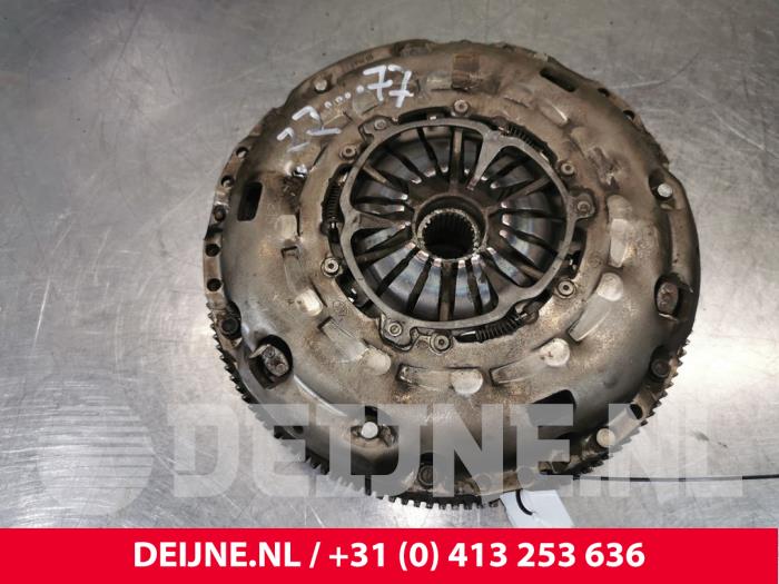 Gebruikte Koppelingsset (compleet) Volkswagen Transporter/Caravelle T5 2.5 TDi Prijs € 242,00 Inclusief btw aangeboden door van Deijne Onderdelen Uden B.V.
