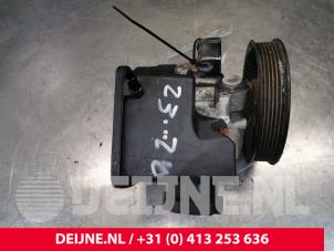 Mercedes Sprinter Power steering pump O187002 photo 2