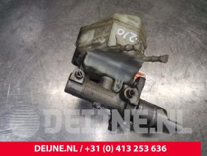 Mercedes Sprinter Hauptbremszylinder O187016 foto 3