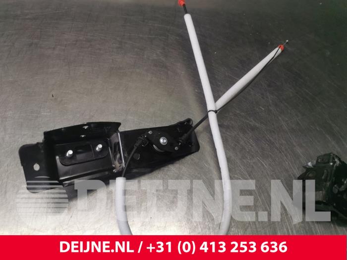 Opel Vivaro Slotmechaniek achterdeur Bus-Bestel O187043