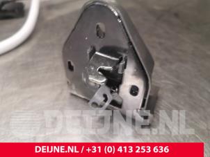 Opel Vivaro Minibus/van rear door lock mechanism O187043 photo 2