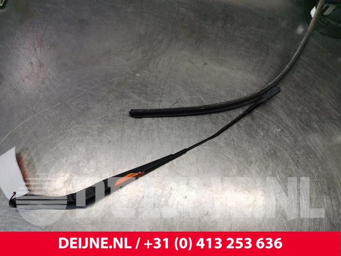 Mercedes Vito Ruitenwisserarm voor O187048