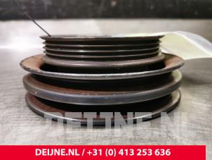 Hyundai H200 Water pump pulley O187077 photo 2