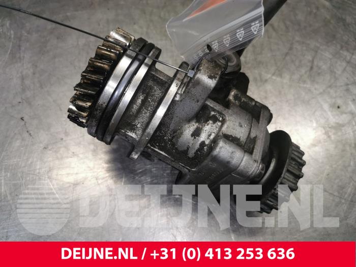 Gebruikte Servopomp Volkswagen Transporter/Caravelle T5 2.5 TDi Prijs € 121,00 Inclusief btw aangeboden door van Deijne Onderdelen Uden B.V.