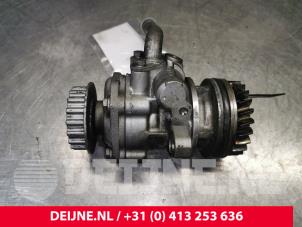Volkswagen Transporter Power steering pump O187079 photo 3