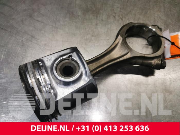 Iveco Daily Kolben O187333