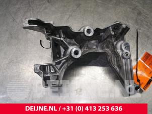 Opel Combo Dynamosteun onder O187339 foto 3