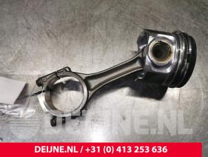 Gebruikte Zuiger Volkswagen Multivan T5 (7E/7HC/7HF/7HM) 2.5 TDi Prijs € 96,80 Inclusief btw aangeboden door van Deijne Onderdelen Uden B.V.