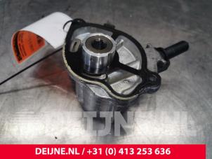 Gebruikte Vacuumpomp (Diesel) Mercedes Sprinter 5t (906.15/906.25) 513 CDI 16V Prijs € 90,75 Inclusief btw aangeboden door van Deijne Onderdelen Uden B.V.