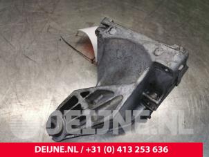 Mercedes Sprinter Motorlager O187467 foto 3