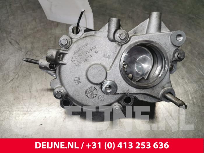 Peugeot Expert Steun dieselpomp O187582